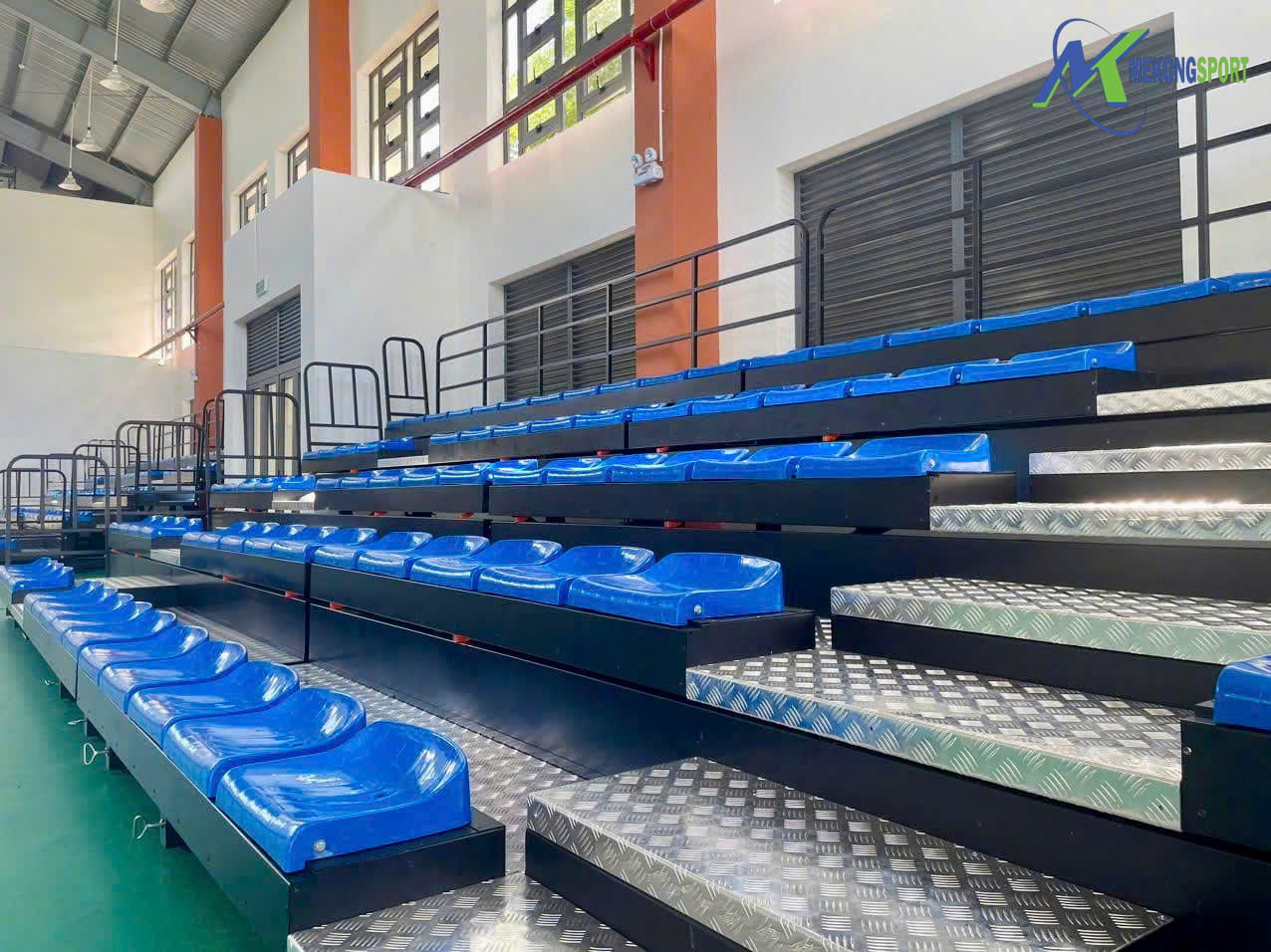 Khán đài xếp 12 Khan dai xep loi di rong rai chac chan.mekongsport.3