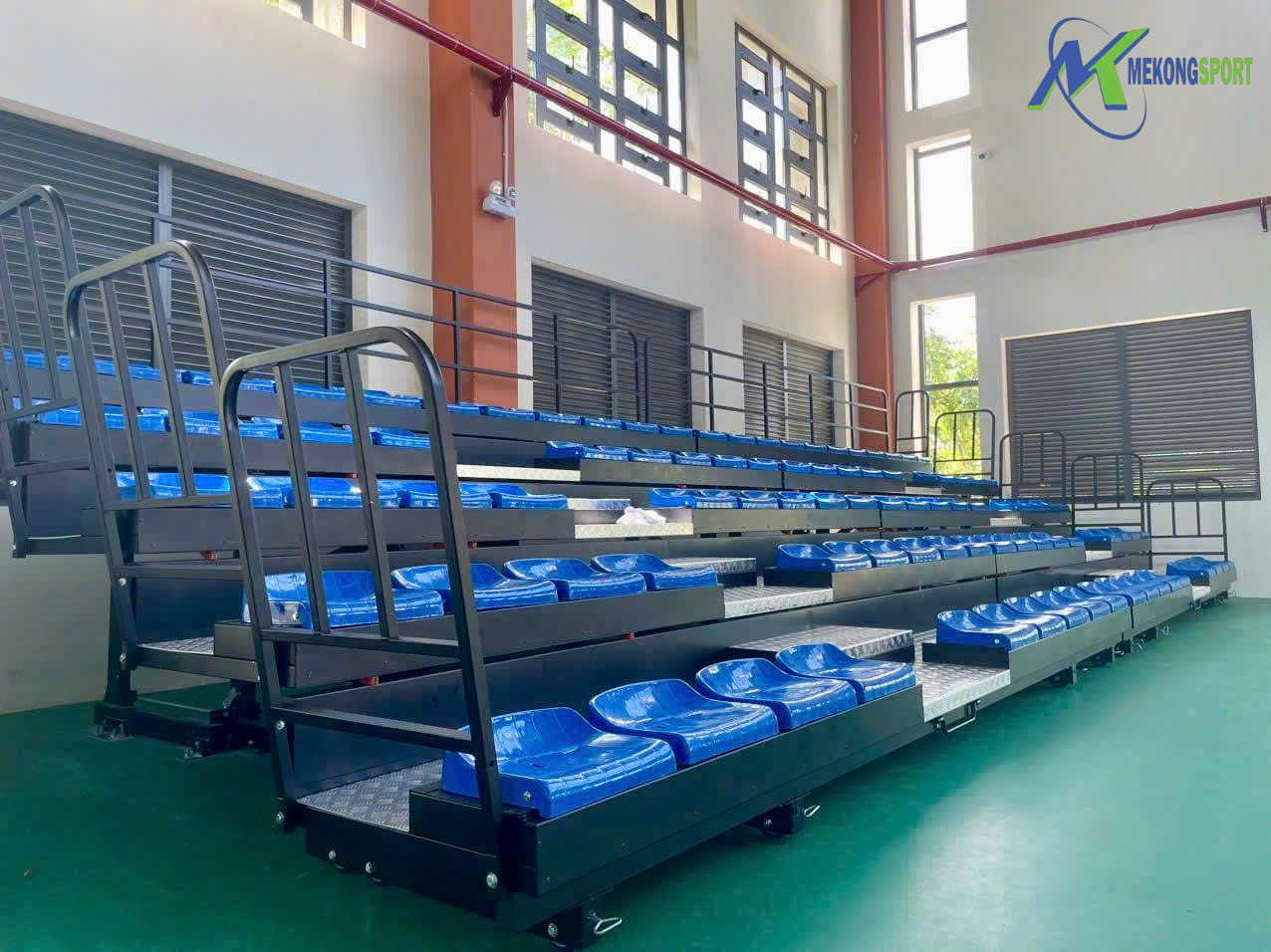 Khán đài xếp 5 Lan can khan dai xep bao ve dam bao an toan khi su dung.mekongsport