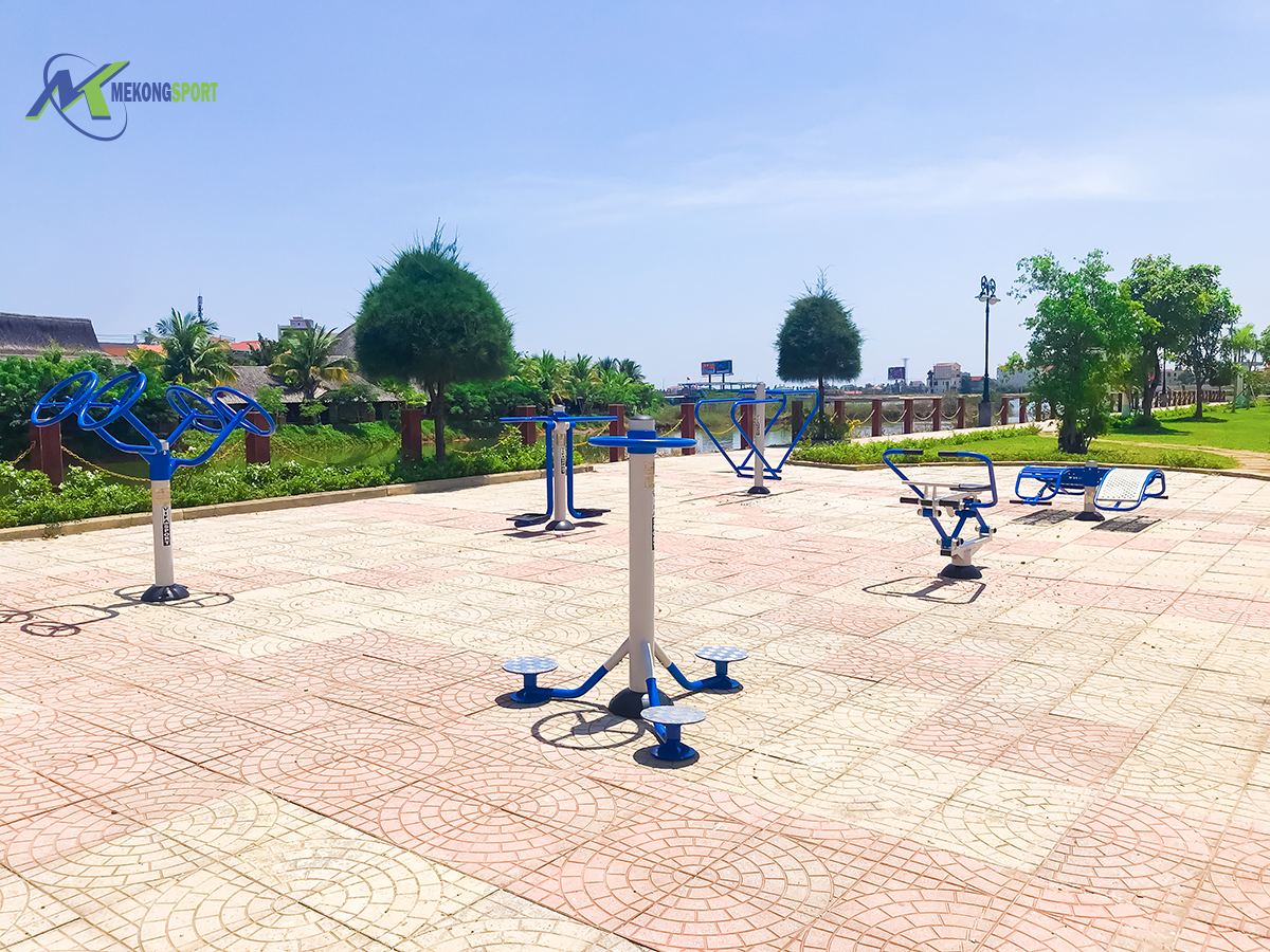 578S thiet bi the duc cong vien%2016