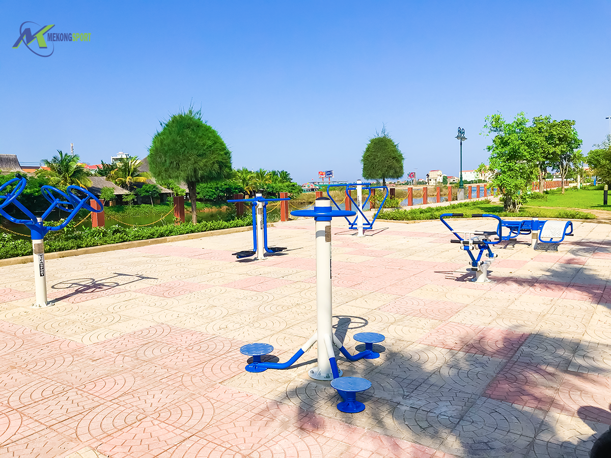 6DAG thiet bi the duc cong vien%208