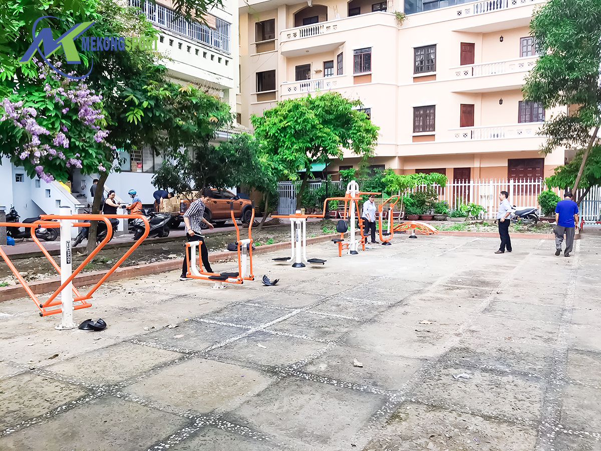 6i3x may tap the thao ngoai troi%205