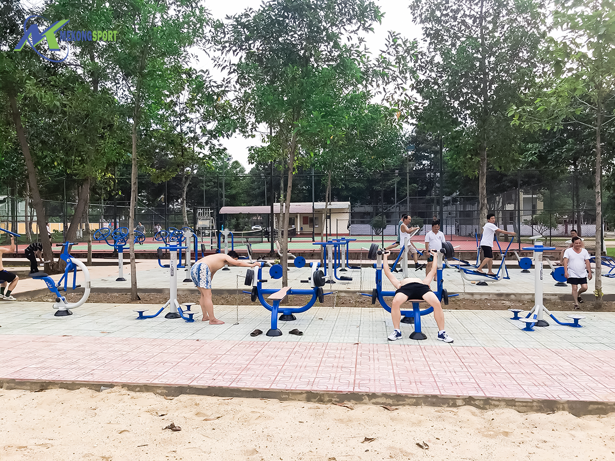 7dZV thiet bi the thao ngoai troi%202