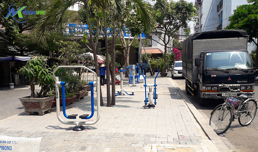 DFqT thiet bi the thao cong vien%201