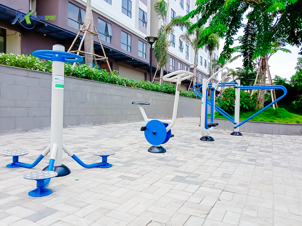 EH8p thiet bi the thao ngoai troi%205