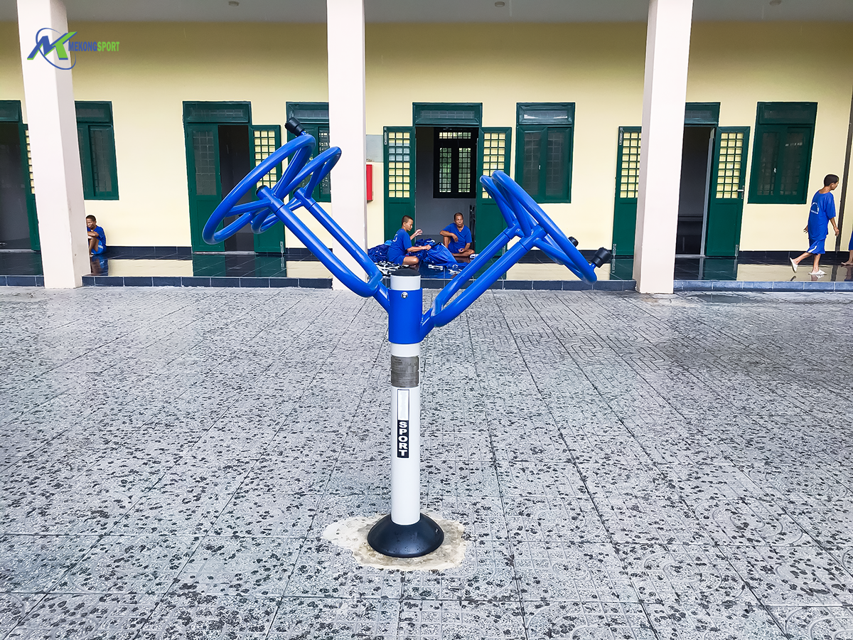 Fx8M thiet bi the thao cong vien%2011