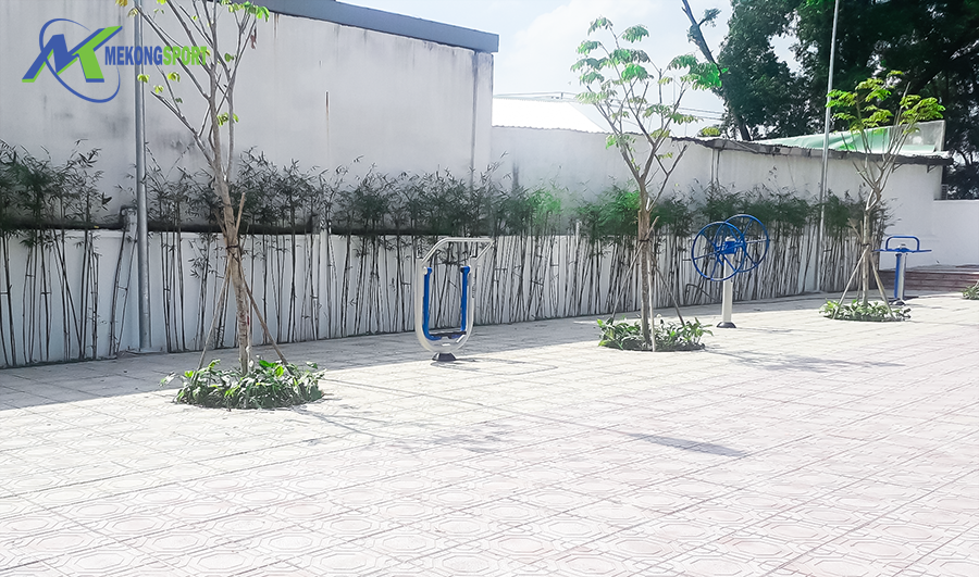 Bình Dương: Khu Phố Thành Phố Thủ Dầu Một Trang Bị Máy Tập Ngoài Trời Và Cụm Trò Chơi Trẻ Em Cho Người Dân 3 GZVy may tap cong vien5