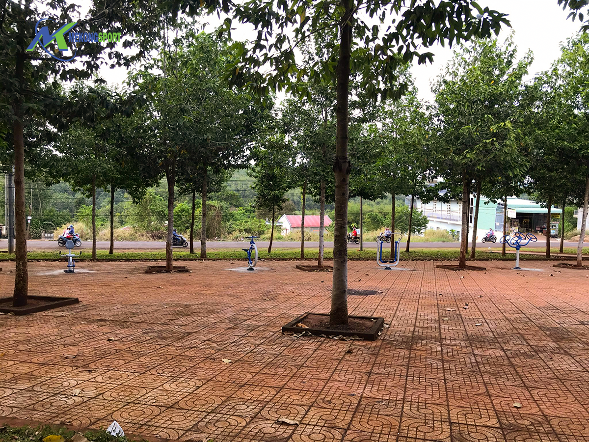 Bình Phước: Máy Tập Công Viên Đến Với Huyện Biên Giới Tiếp Giáp Campuchia – Huyện Lộc Ninh Tỉnh Bình Phước 3 HOCo thiet bi the duc cong vien%2022