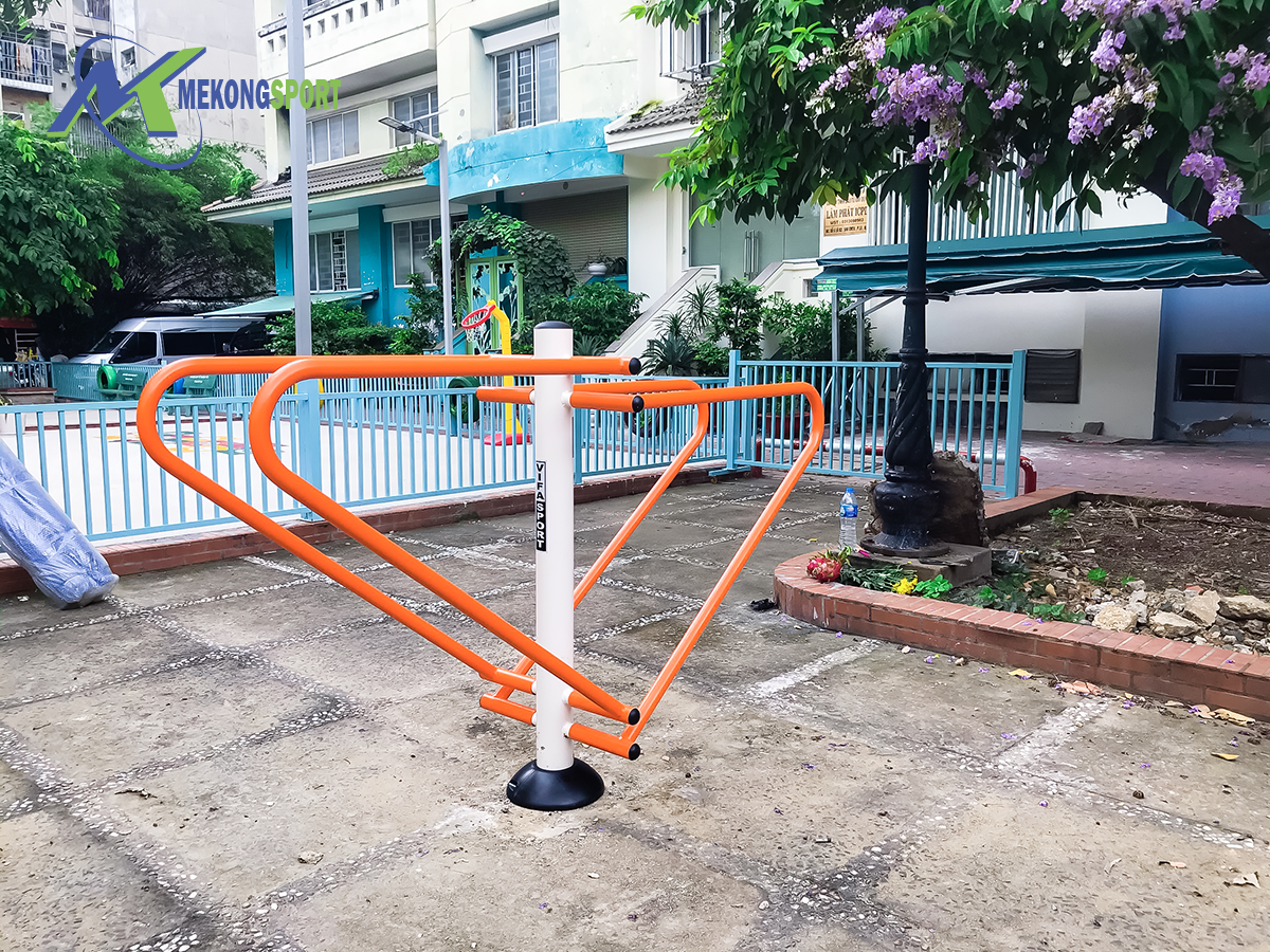 HOEn may tap the thao ngoai troi