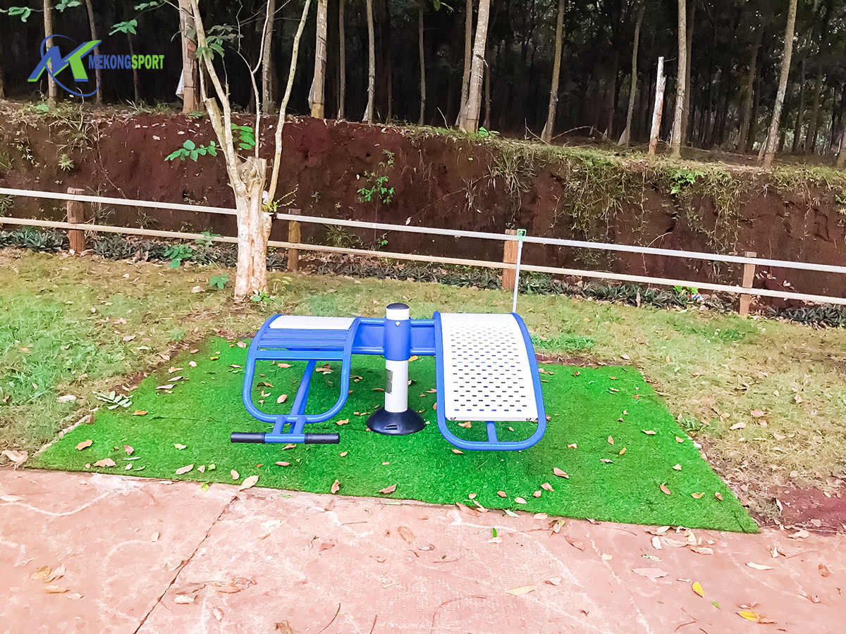 HYmW thiet bi cong vien%203