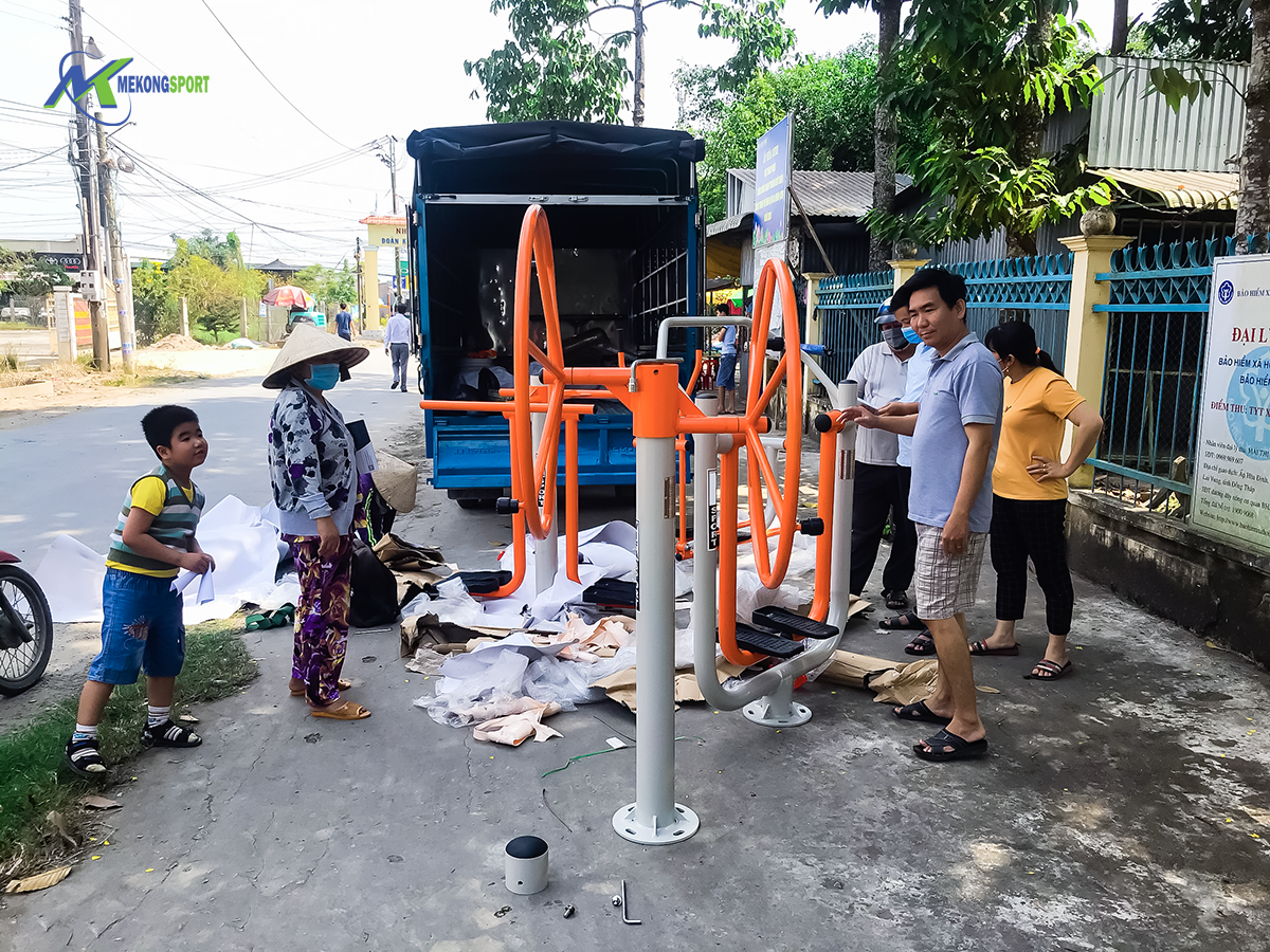 MetY thiet bi the thao ngoai troi%201