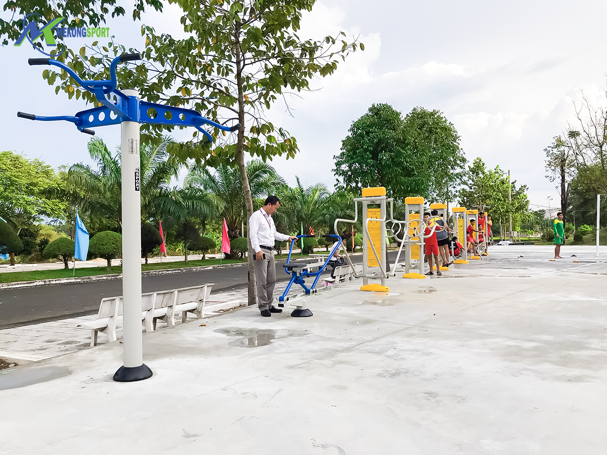 Bình Phước: Trung Tâm Thể Dục Thể Thao Tỉnh Bình Phước Trang Bị Cụm Máy Tập Thể Dục Ngoài Trời Cao Cấp 3 N1fc thiet%20bi%20the%20thao%20cong%20vien%2013