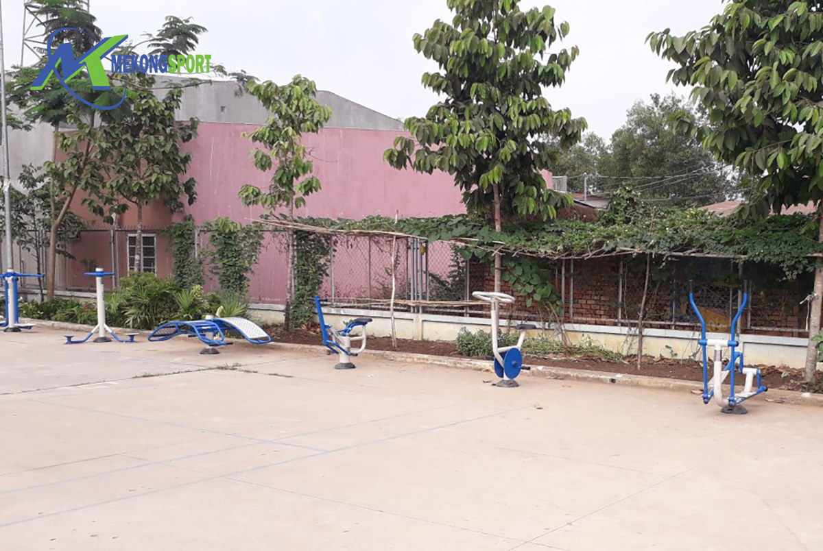 SqCm dung cu cong vien%208