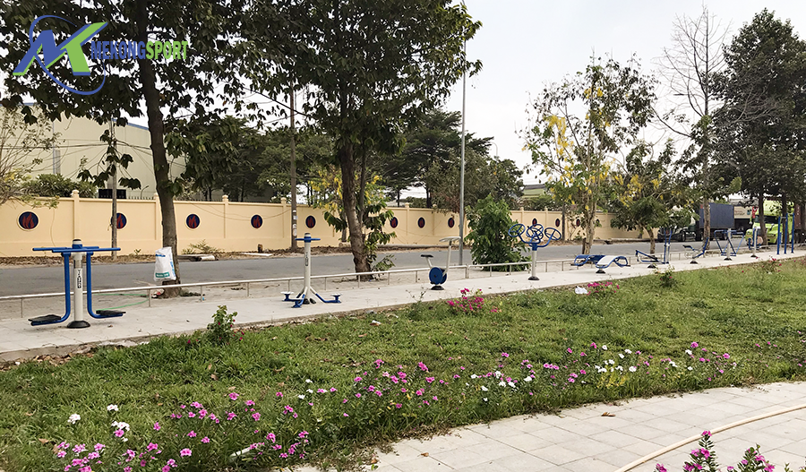 Sqsr thiet bi the thao cong vien%203