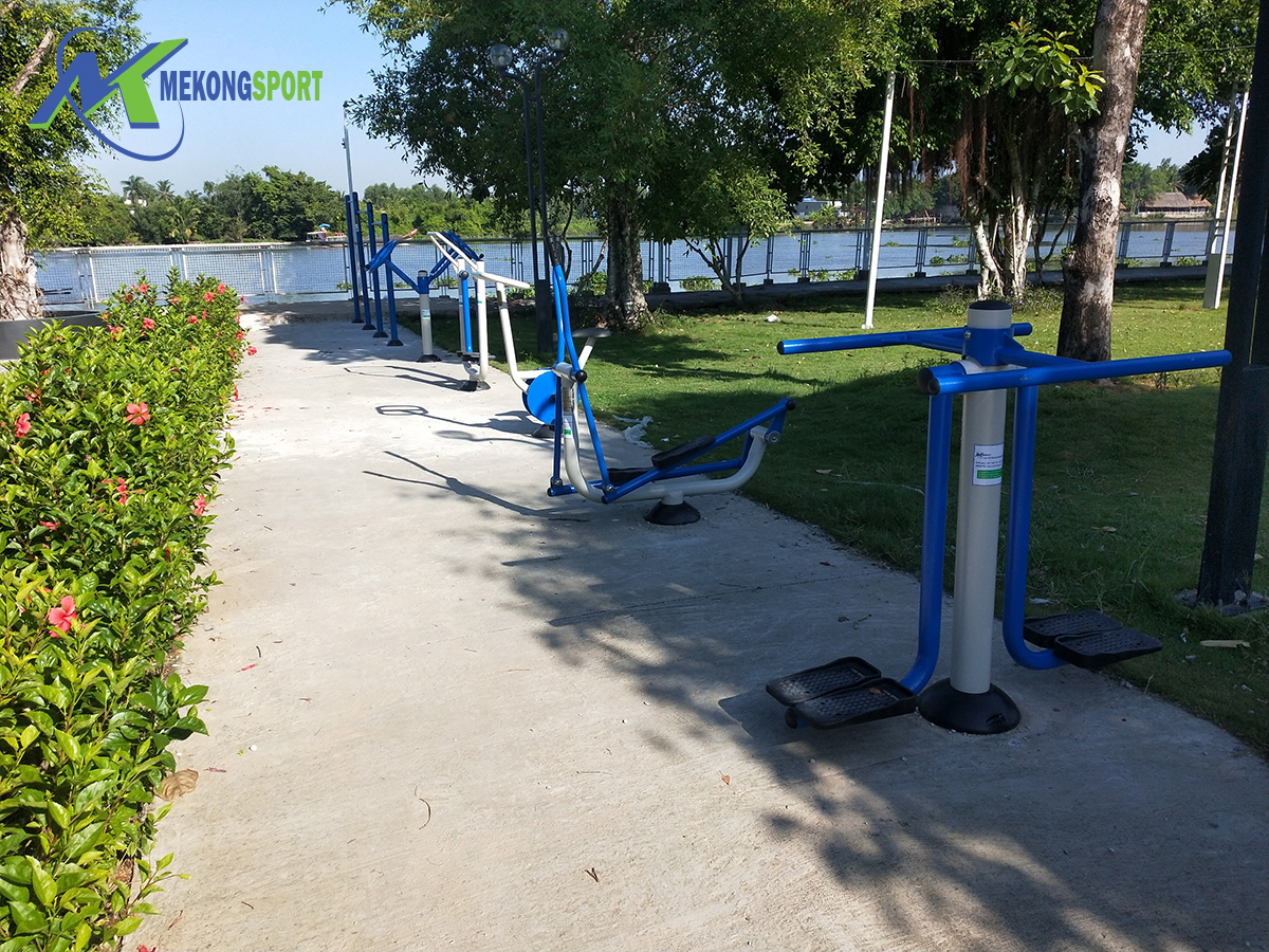 VFs3 thiet bi cong vien%207