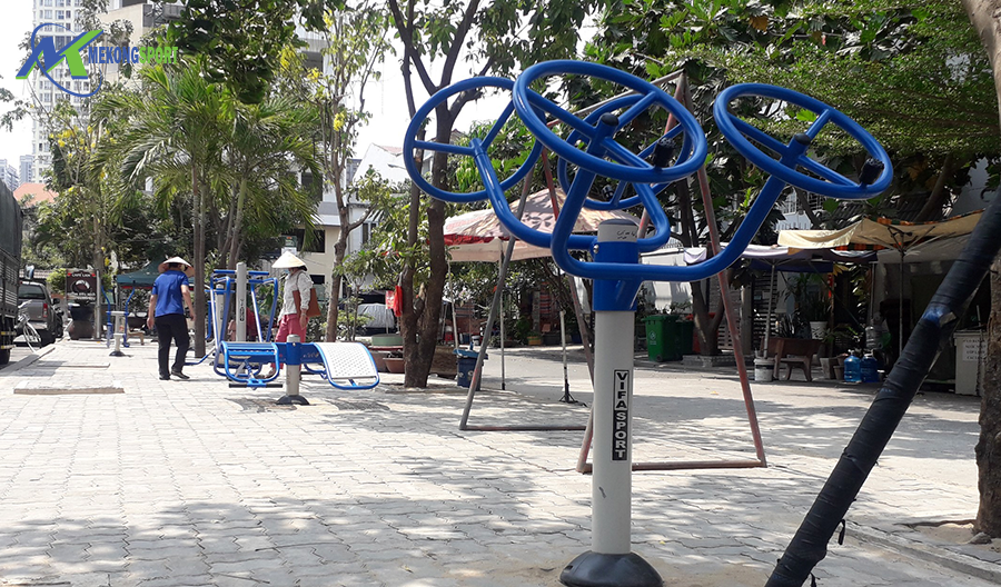 WkNO thiet bi the thao cong vien%202