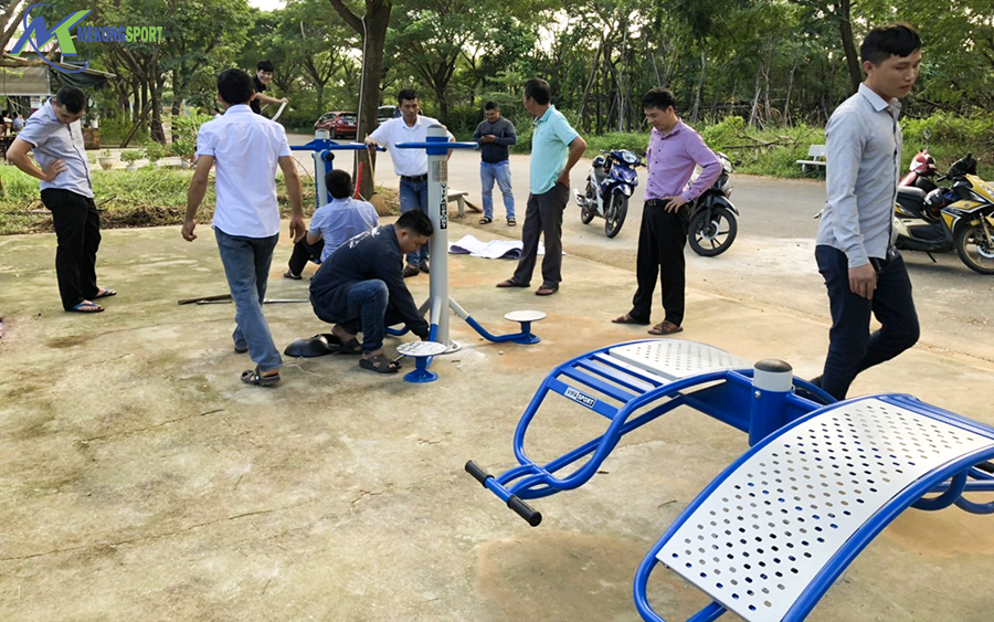 bTyt thiet0bi the thao cong vien 6