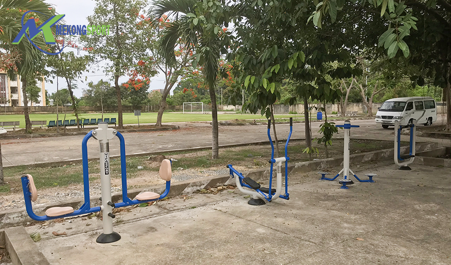 bZWR thiet bi the thao ngoai troi%202