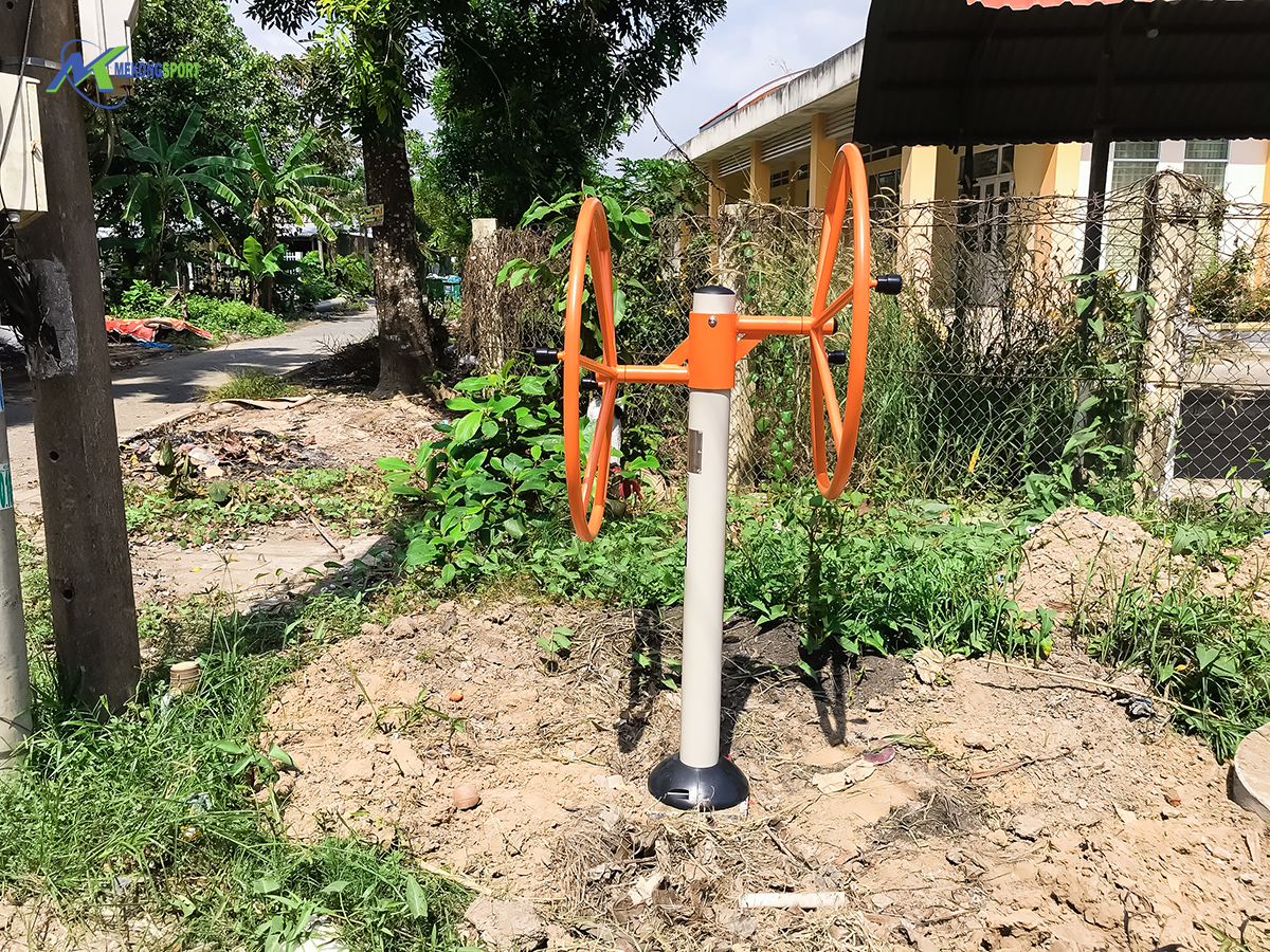 bp6p thiet bi the thao ngoai troi%207