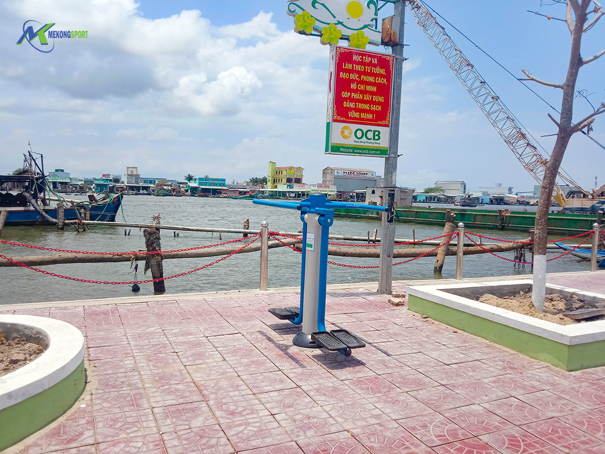 c5IX thiet bi the thao ngoai troi%201