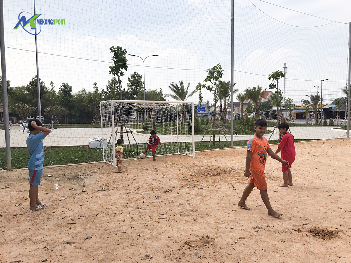 crjz thiet bi cong vien%202