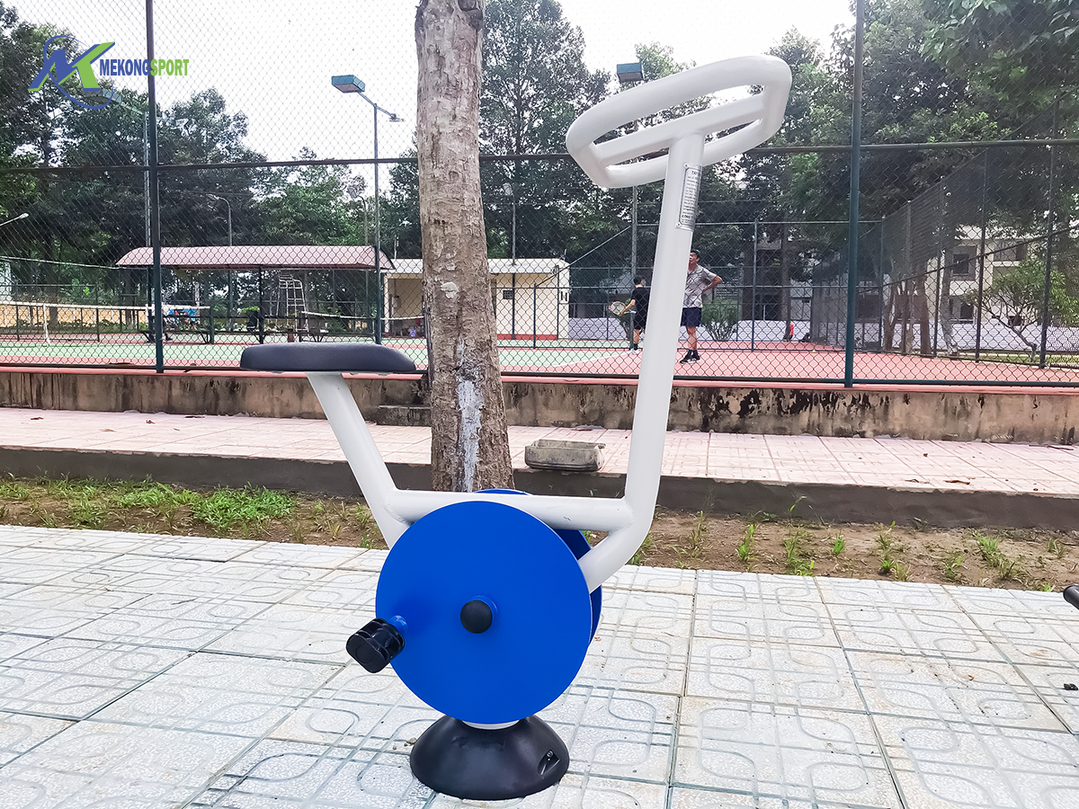 digI thiet bi the thao ngoai troi%2011