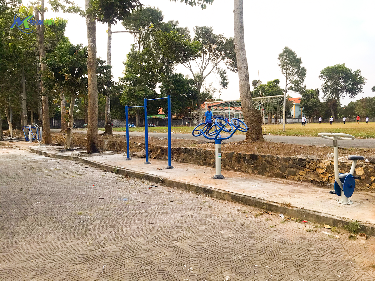 i6k4 thiet bi the thao cong vien%203