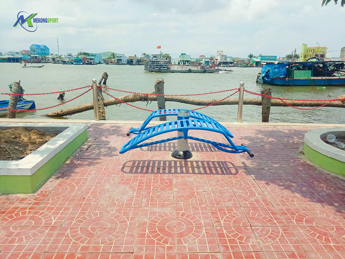 mNUd thiet bi the thao ngoai troi%208