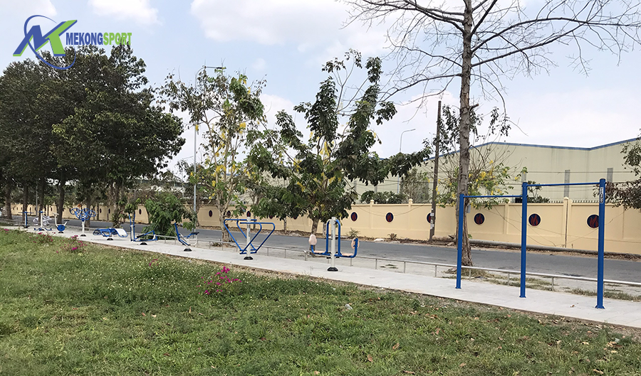 mz9K thiet bi the thao cong vien%2010