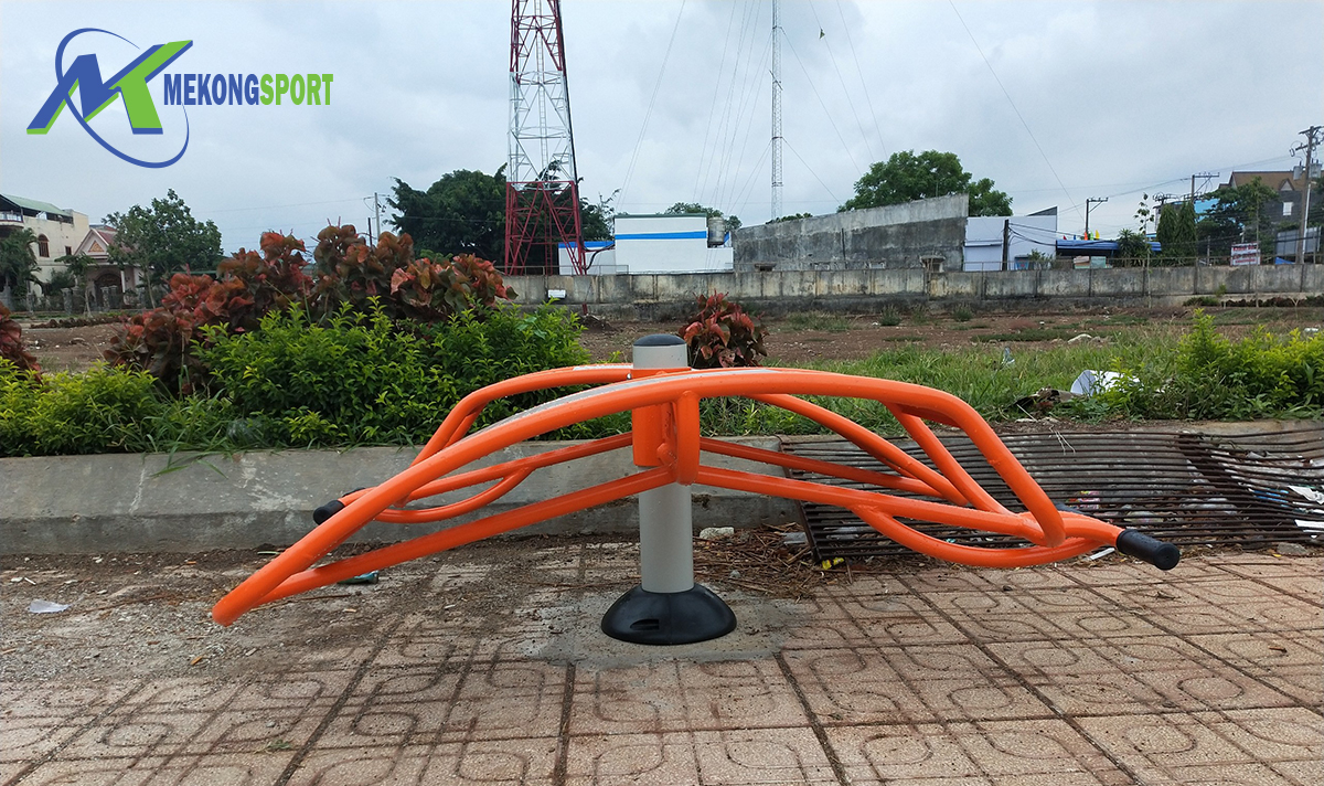 oHJ6 may tap the duc ngoai troi%203