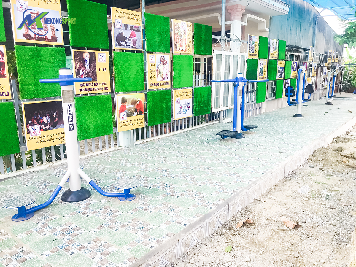 oXZS thiet bi the duc ngoai troi 7