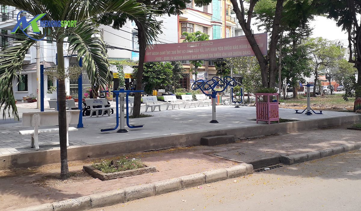 sTlz thiet bi tap the duc cong vien%202