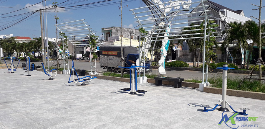 ssP7 Lap dat 12 may tap the thao ngoai troi tai huyen Chau Thanh%20(1)