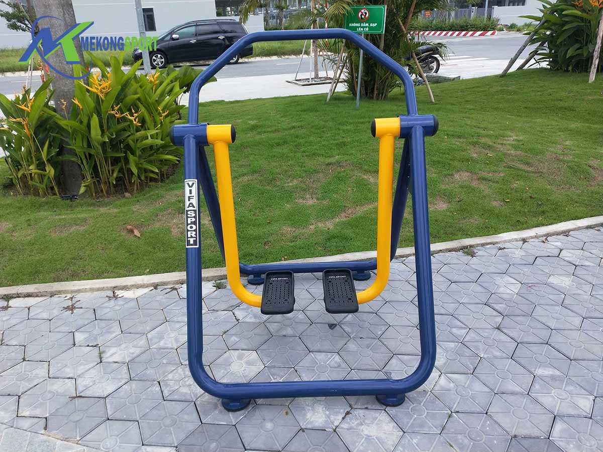 tyRu thiet bi cong vien%208