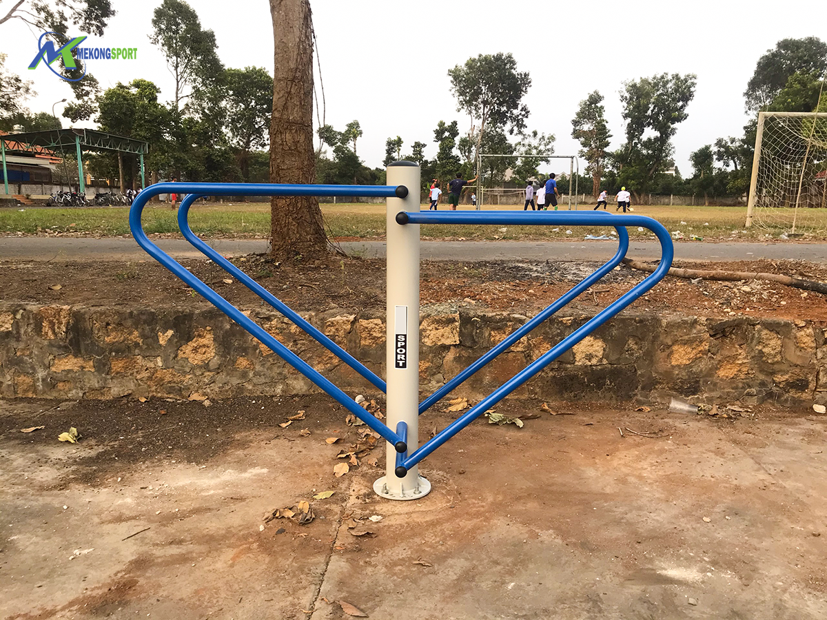 uEpt thiet bi the thao cong vien%207