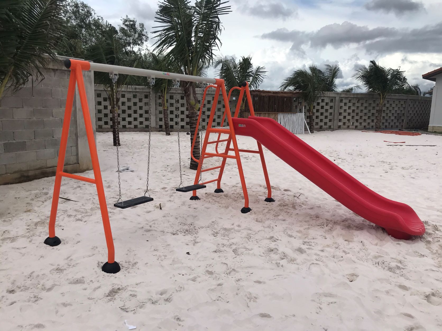 z2992529188017 cb9734fb139024e67a78f30b7329841e