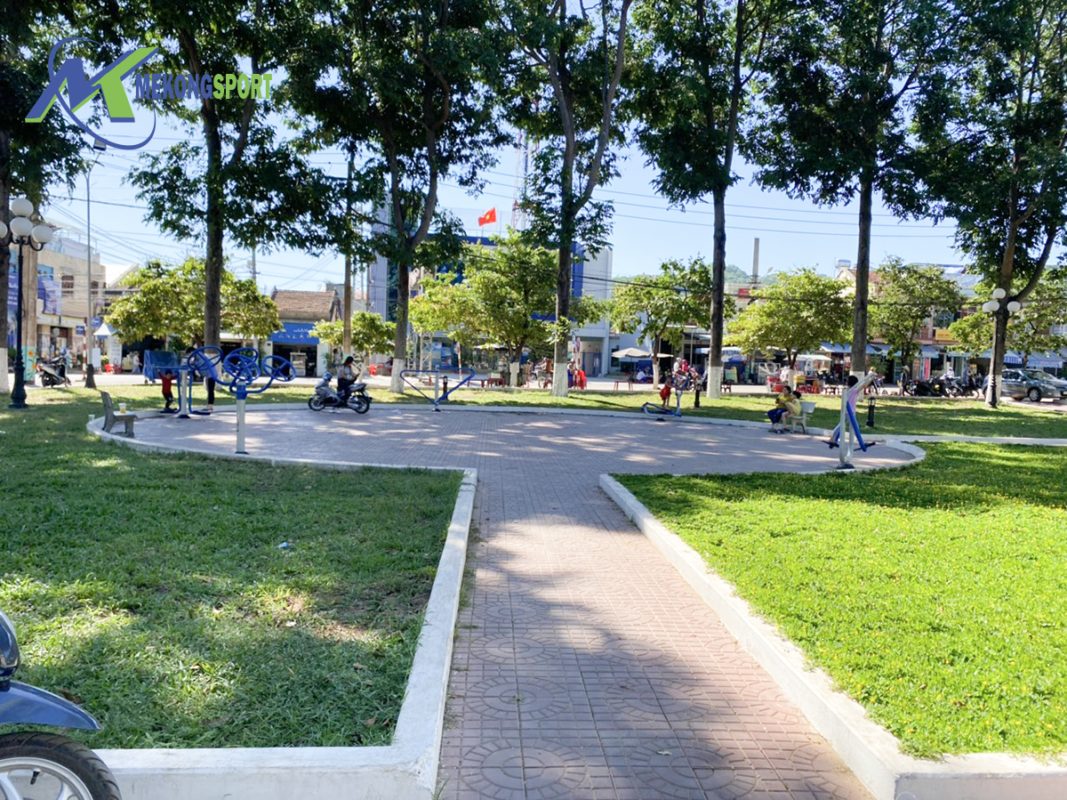 KJda frdf dung cu the thao ngoai troi