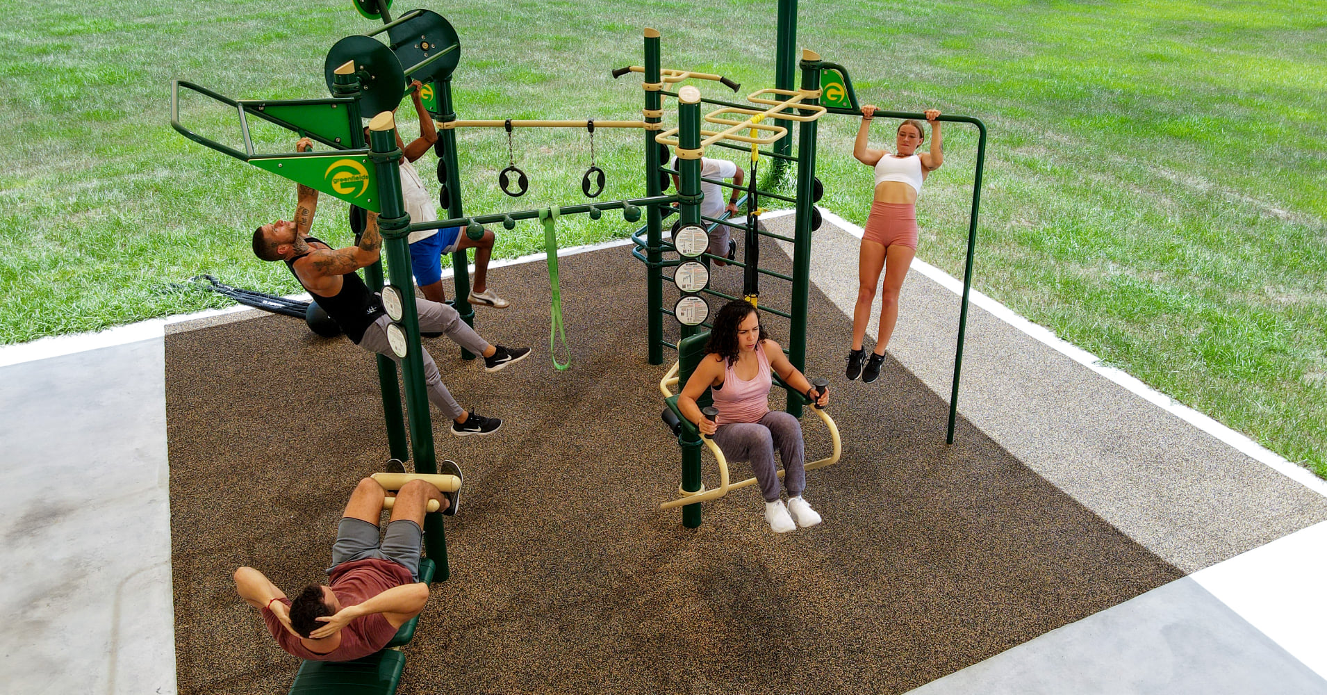 máy thế dục ngoài trời