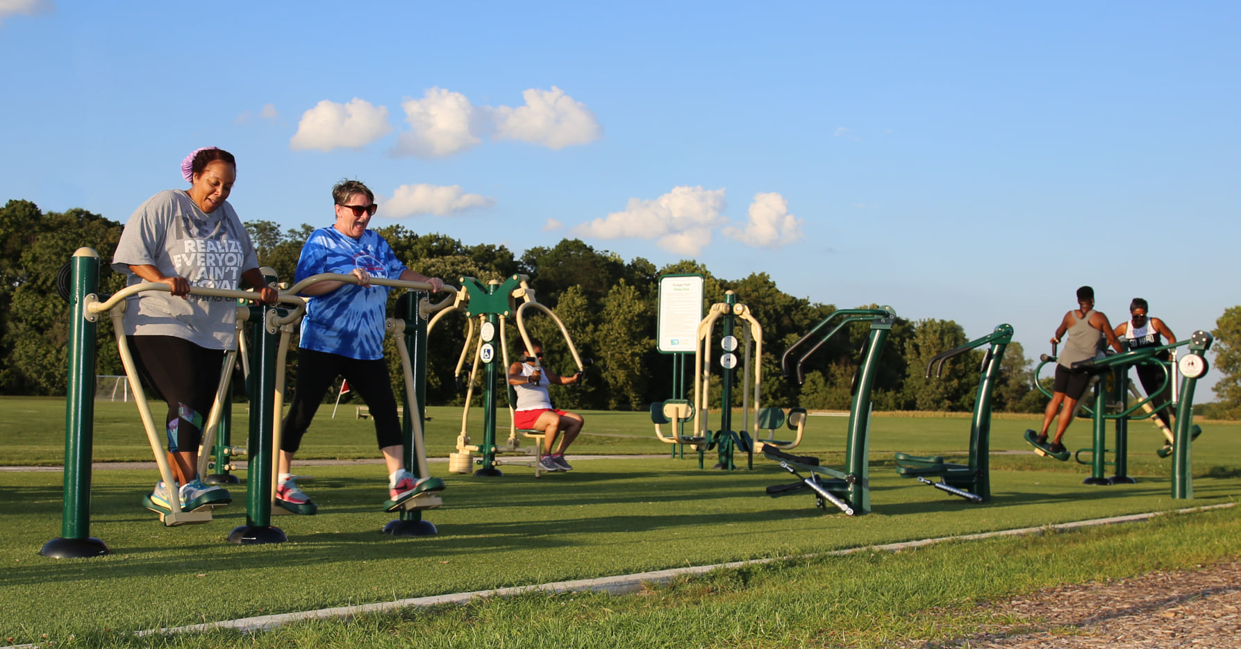 Lợi ích của máy tập đi bộ ngoài trời