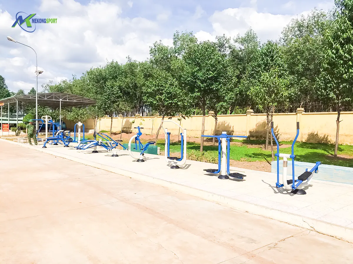 thiet bi tap the duc ngoai troi cho quan doi