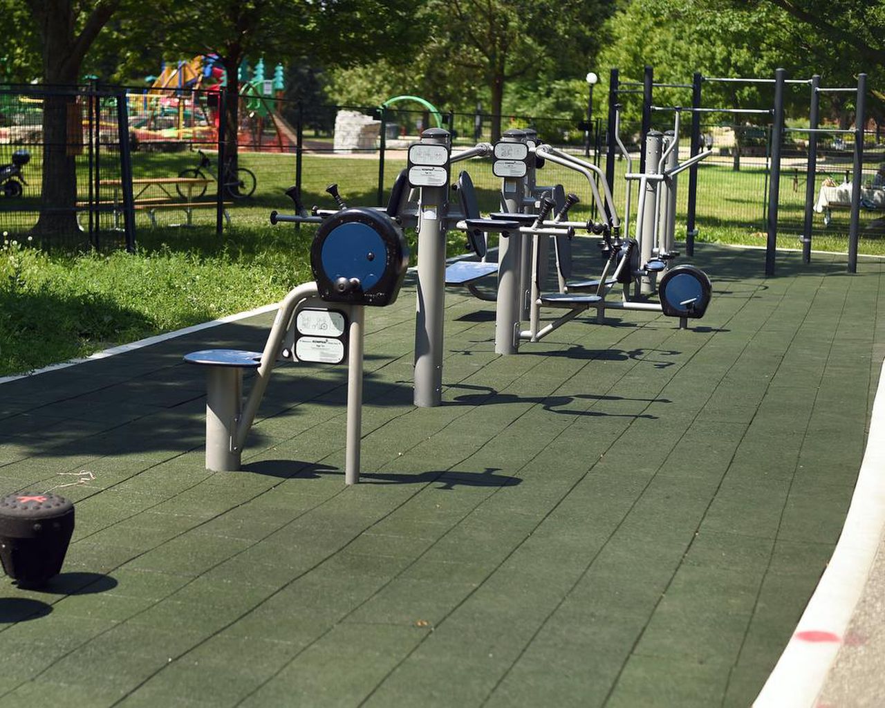 nhung ai nen mua dung cu the thao ngoai troi loi ich la gi