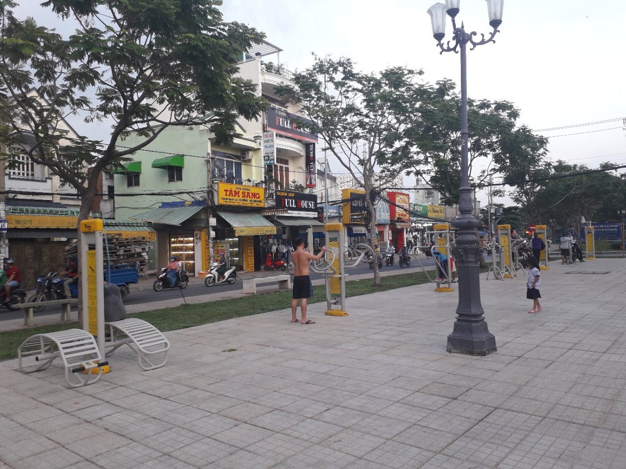 kinh nghiem tap luyen may tap cong vien