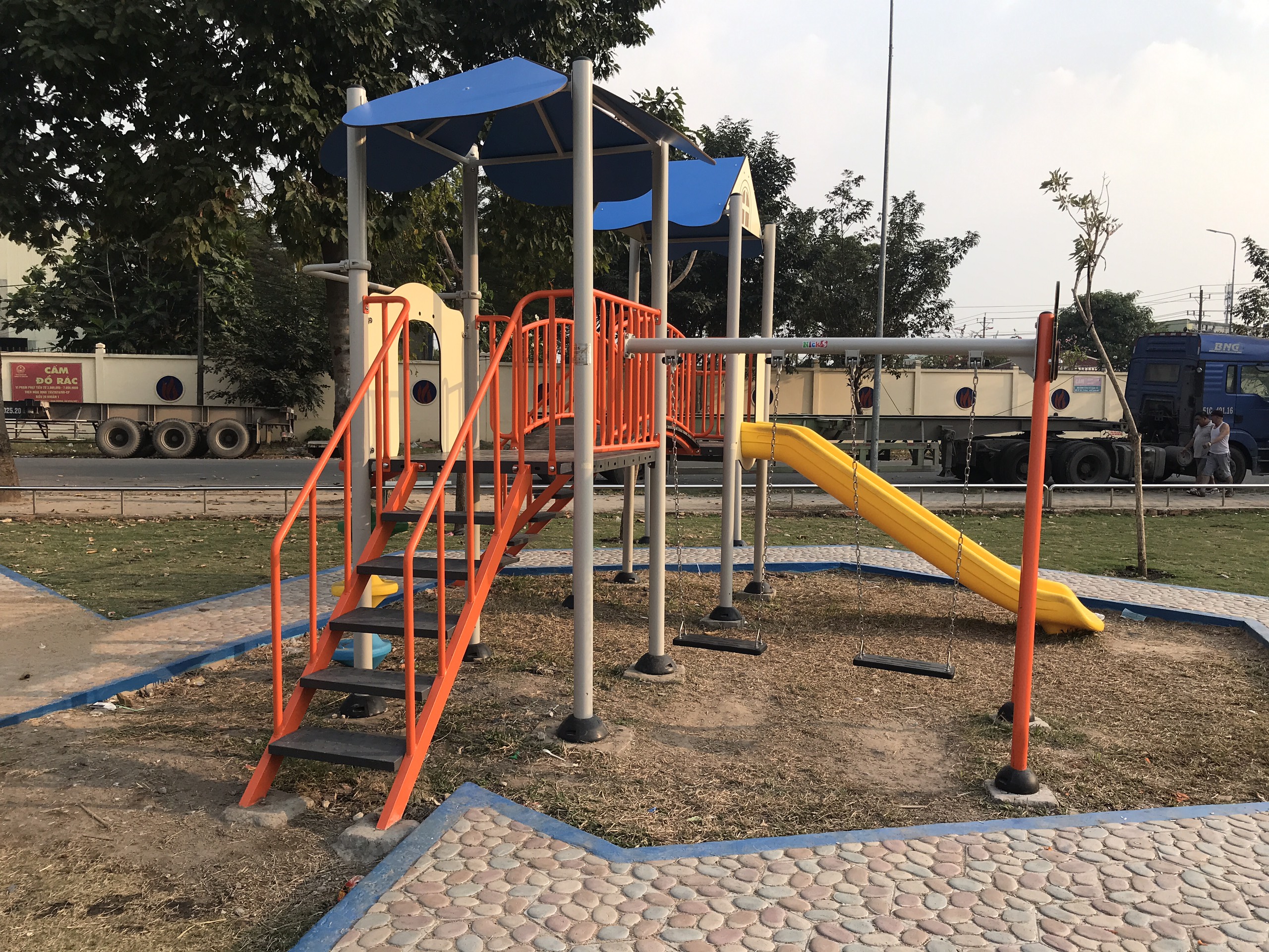 Danh mục thiết bị đồ chơi vận động ngoài trời trường mầm non