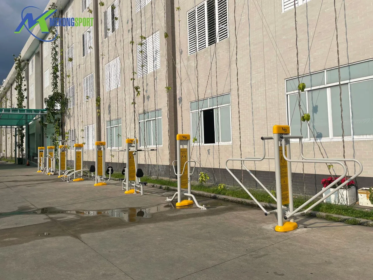 cac-mau-thiet-bi-the-thao-truong-hoc-2024