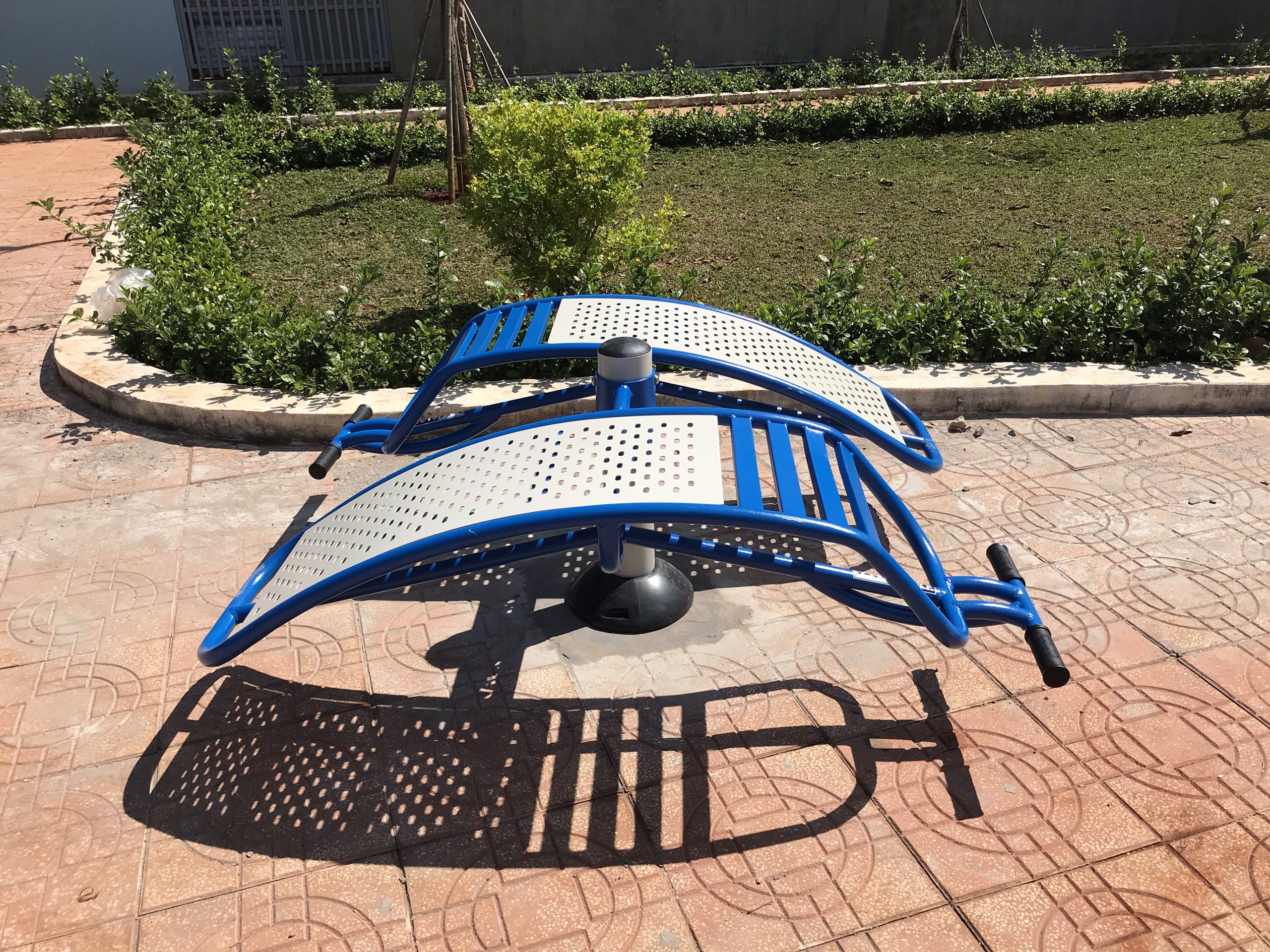 6 bộ dụng cụ thể dục ngoài trời phổ biến cho nhà văn hóa phường xã