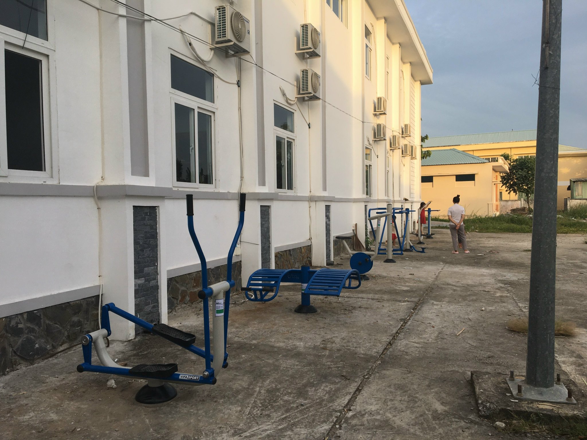 5 thiết bị thể thao ngoài trời cơ bản cho mọi loại hình không gian, dự án