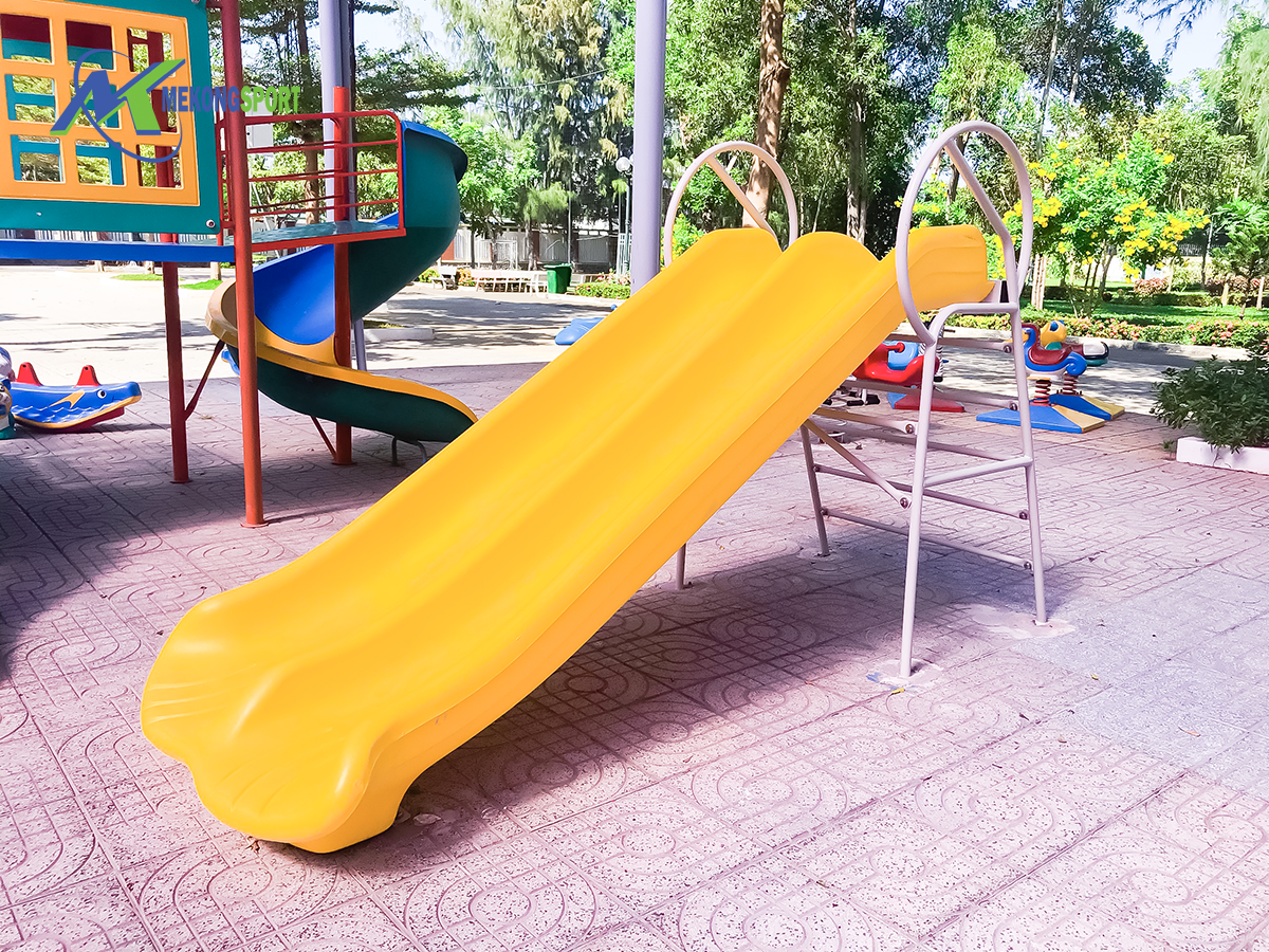 Danh sách bộ vận động đa năng ngoài trời cho trẻ mầm non